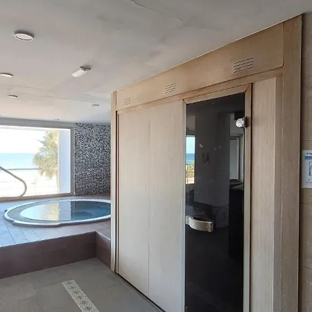 Beachfront Apartment *